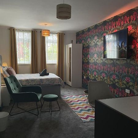 Luxury Studio Apartment Near Birmingham Citycentre Exterior photo